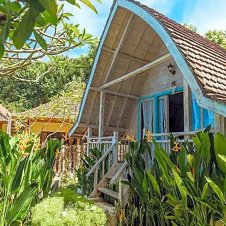 Deluxe Double Room With Balcony In Nusa Penida